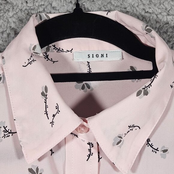 Light Pink Floral Button-Down Shirt With Chest Pockets & Long Sleeves By Sioni - Picture 3 of 12